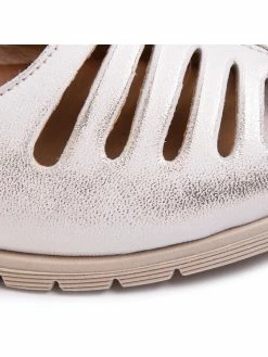 Πολύ καλή προσφορά ✨ Maciejka Γυναίκες Υποδήματα Κλειστά παπούτσια 04499-25/00-1 Μπεζ 🔥 -Maciejka πωλήσεων unnamed file 2516